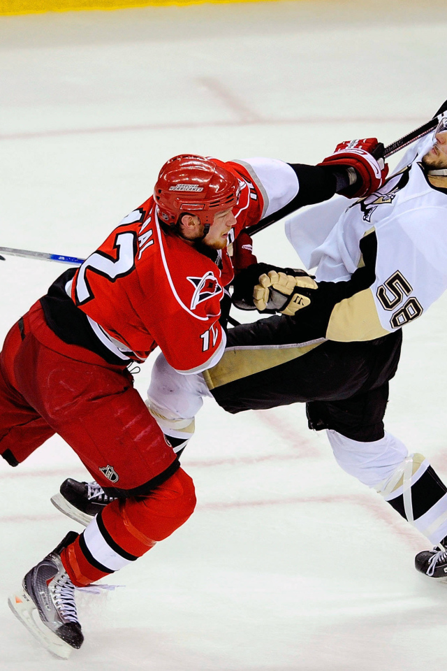 Хоккеист Эрик Стаал