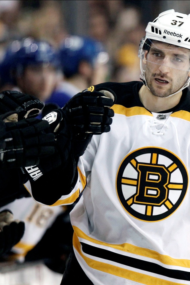 Хоккеист Патрис Бержерон