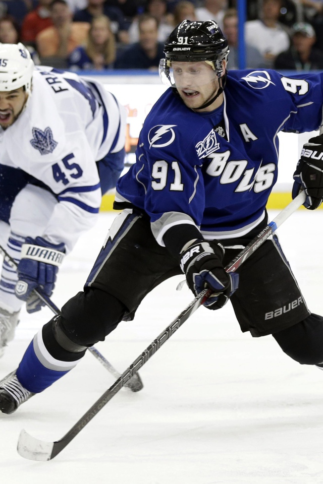 Хоккеист Стивен Стэмкос