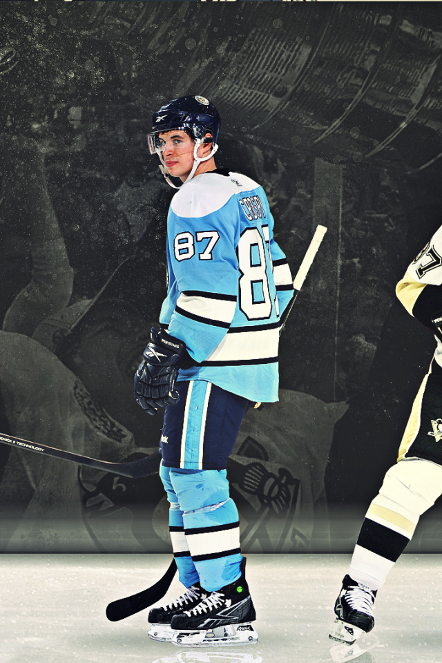 Хоккеист Питтсбурга Сидни Кросби в разных униформах