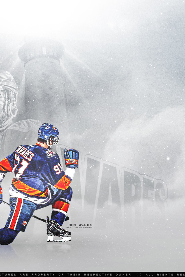Джон Таварес на льду