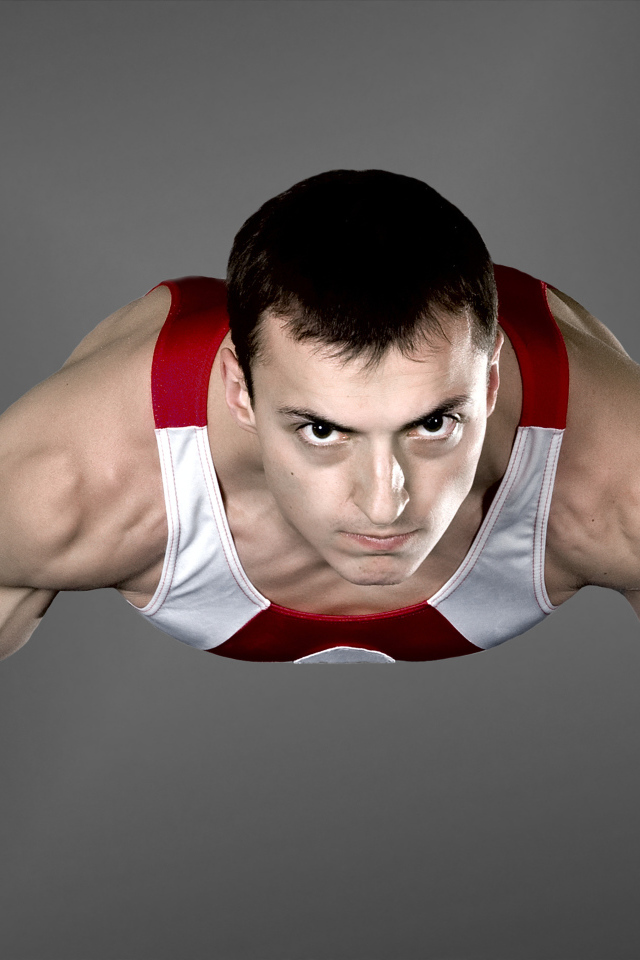 Гимнаст на кольцах