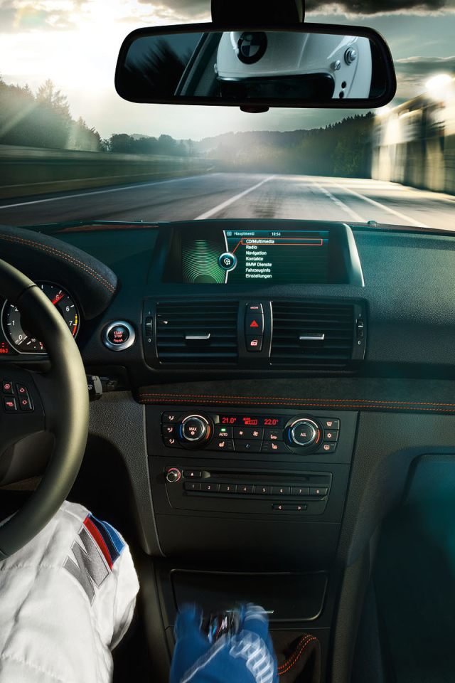 Салон гоночной машины