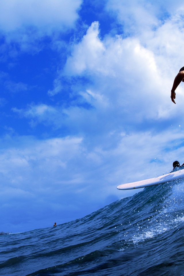 Парень на волне