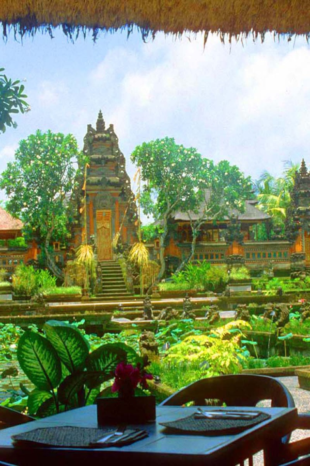 Роскошный сад на Бали