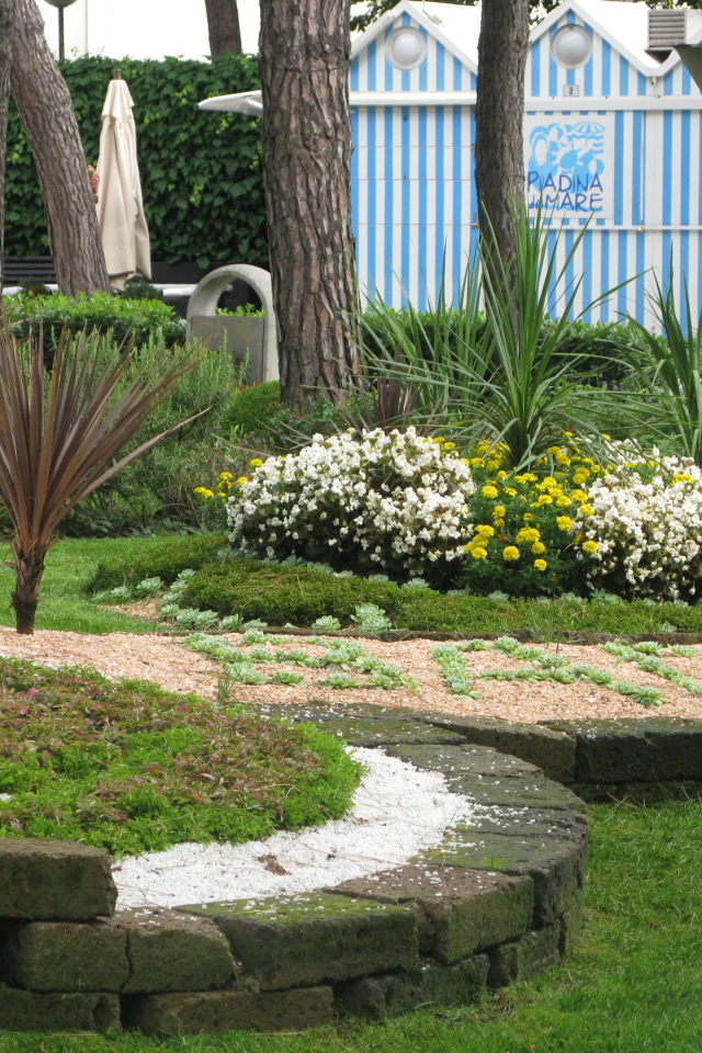 Клумба на курорте Баден, Австрия