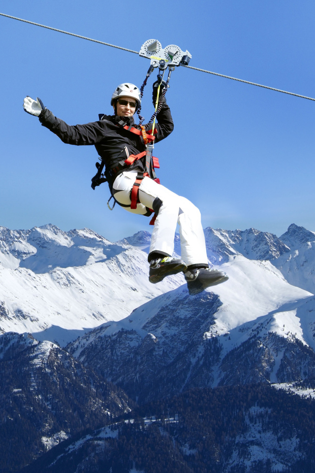 Активный отдых на горнолыжном курорте Серфаус, Австрия