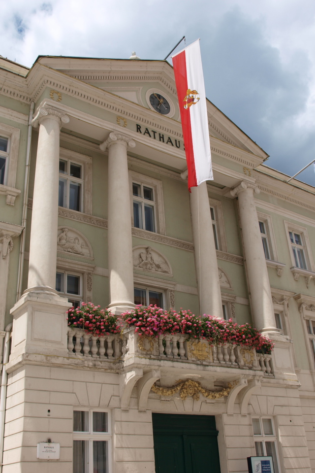 Административное здание на курорте Баден, Австрия