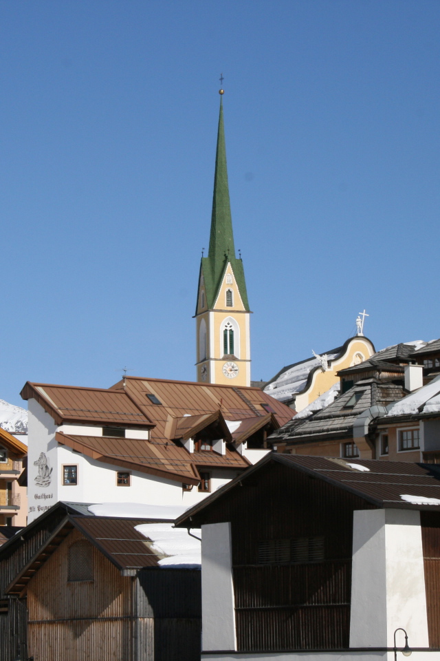 Церковь на горнолыжном курорте Ишгль, Австрия