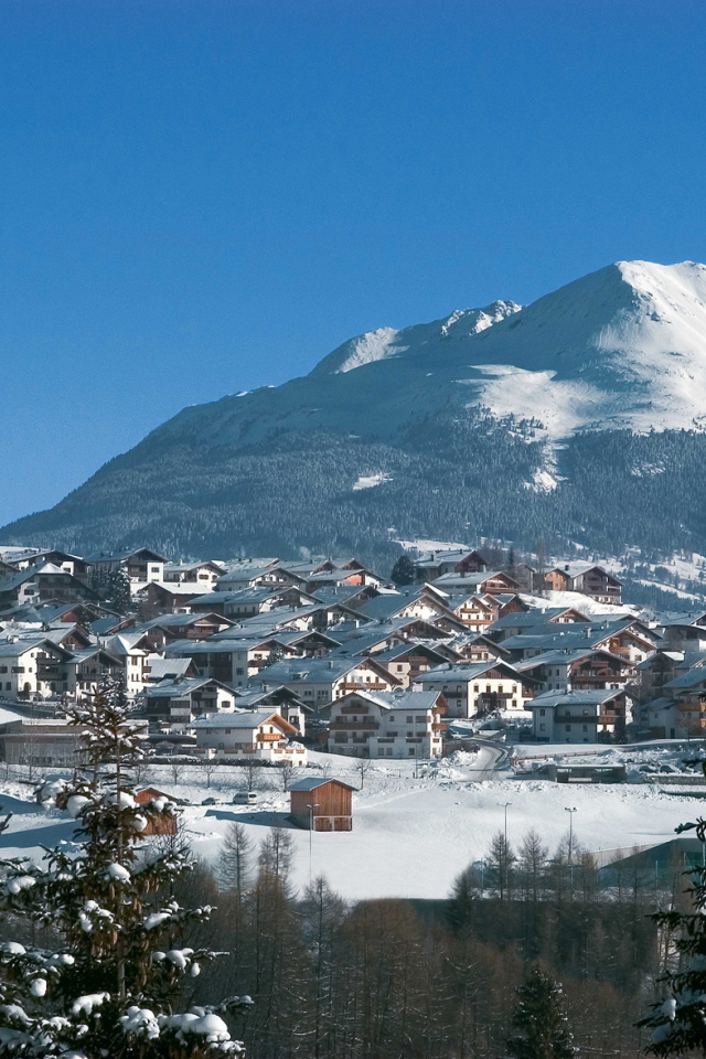 Город на горнолыжном курорте Серфаус, Австрия