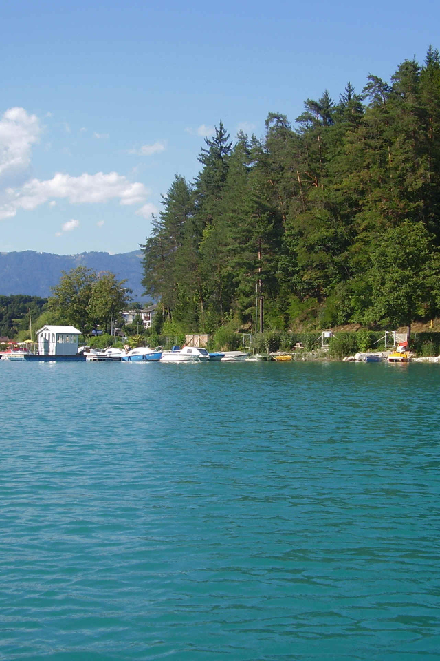 Побережье на курорте Фаакер-Зее, Австрия