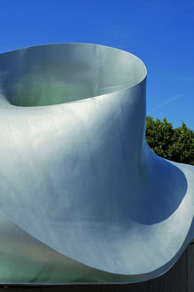 Современная скульптура в городе Гайнберг, Австрия