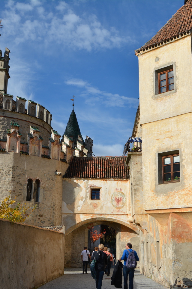 Вход в замок в городе Нойштифт, Австрия