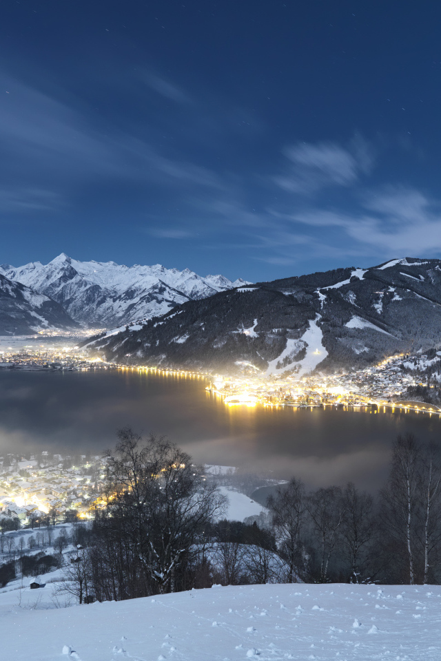 Вечернее сияние на курорте Цель-ам-Зее, Австрия