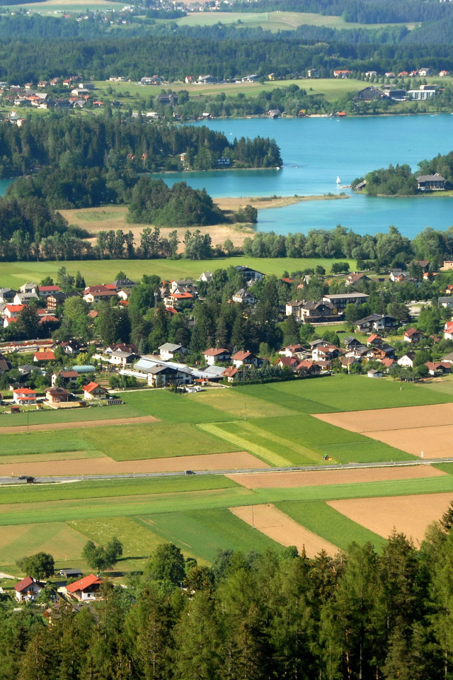 Город на курорте Фаакер-Зее, Австрия