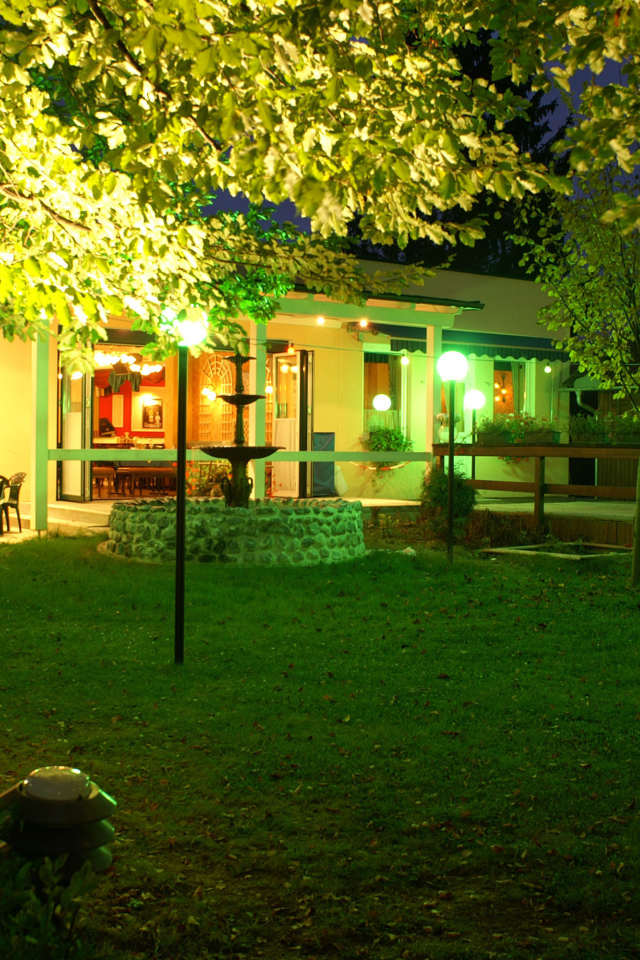 Ночной отель на курорте Бад Татцмансдорф, Австрия