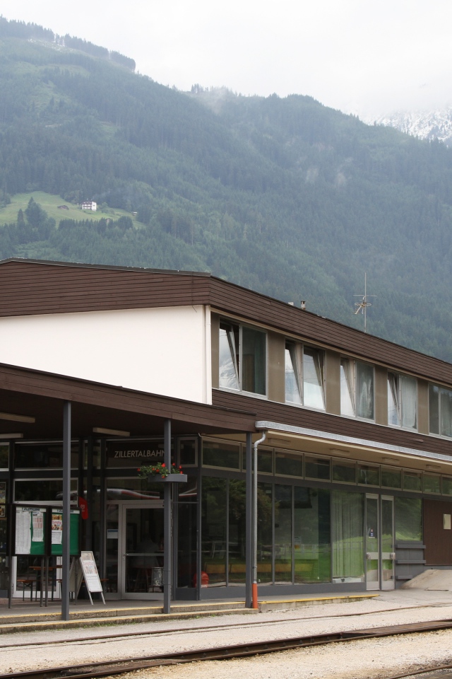 Железнодорожная станция на горнолыжном курорте Майрхофен, Австрия
