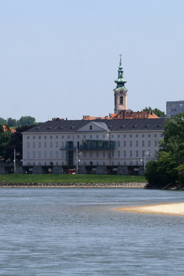 Побережье реки в городе Гайнберг, Австрия