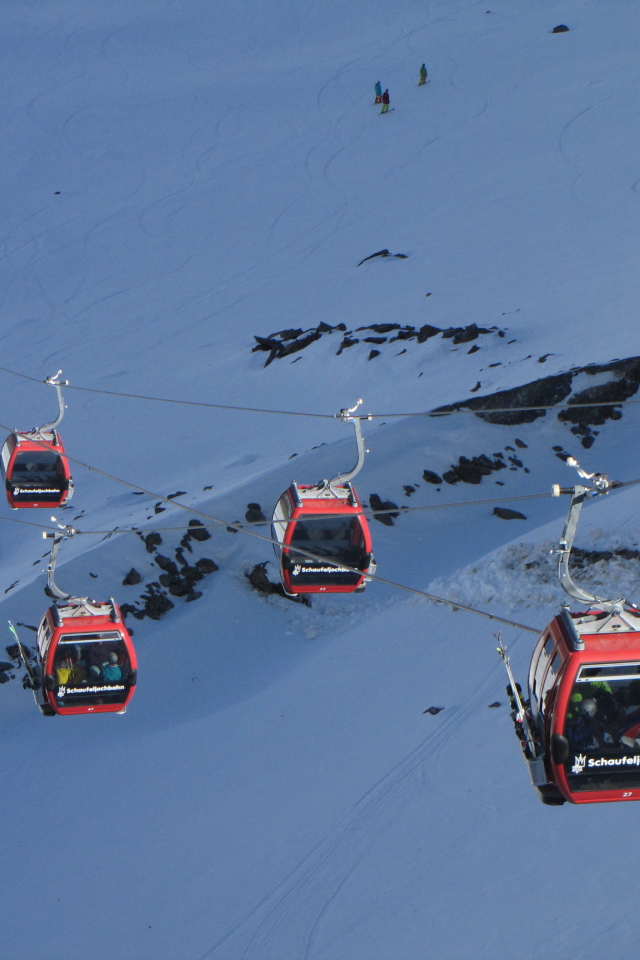 Горнолыжный подъемник в городе Нойштифт, Австрия