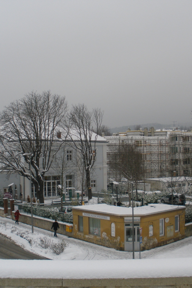 Заснеженная улица на курорте Баден, Австрия