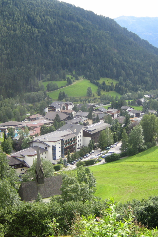 Летний вид на горнолыжном курорте Бад Кляйнкирххайм, Австрия