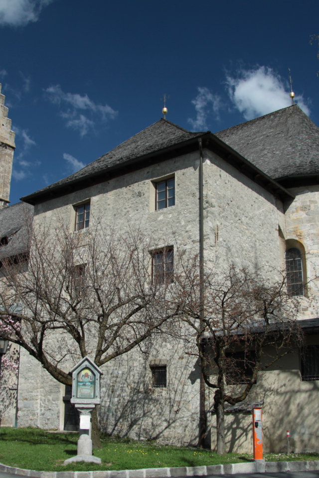 Старинная церковь на курорте Цель-ам-Зее, Австрия