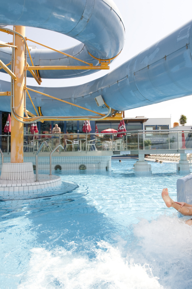 Отдых в аквапарке на курорте Бад Лойперсдорф, Австрия