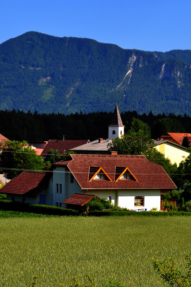 Городские дома в окрестностях озера Клопайнер Зее, Австрия
