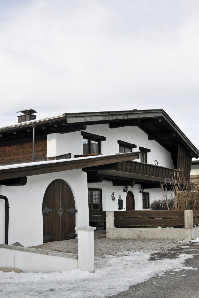 Городские здания на курорте Тельфс-Бюхен, Австрия