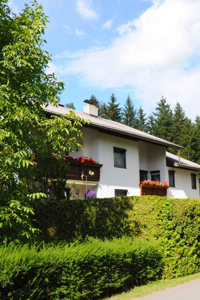 Вилла у озера Клопайнер Зее, Австрия