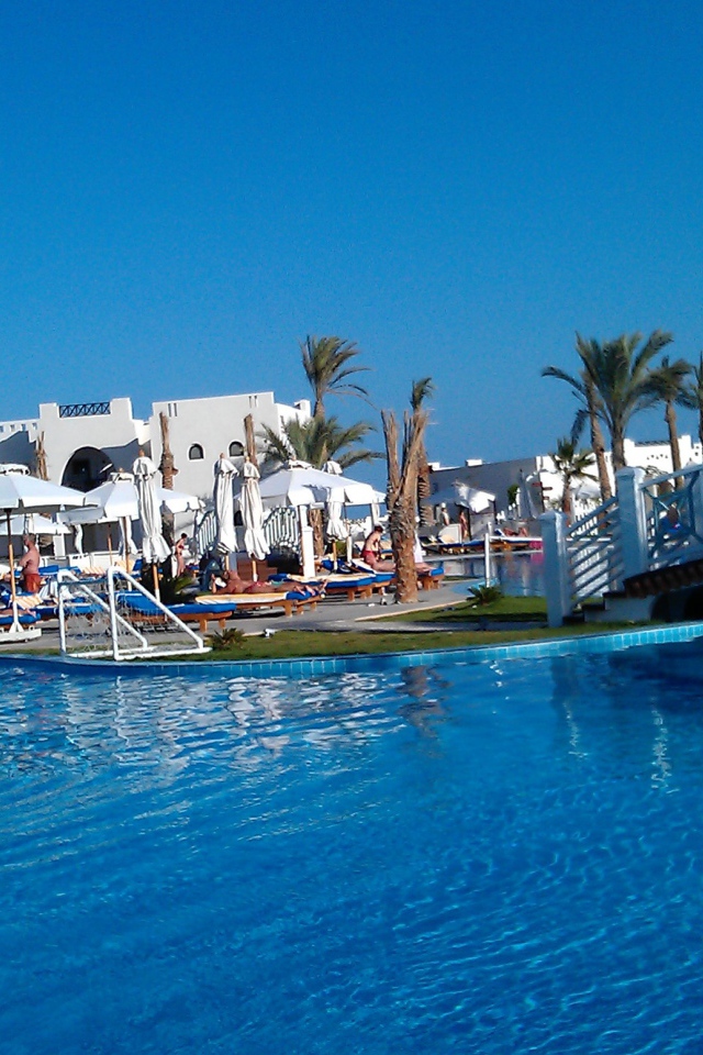 Бассейн в отеле на курорте Марса Алам, Египет