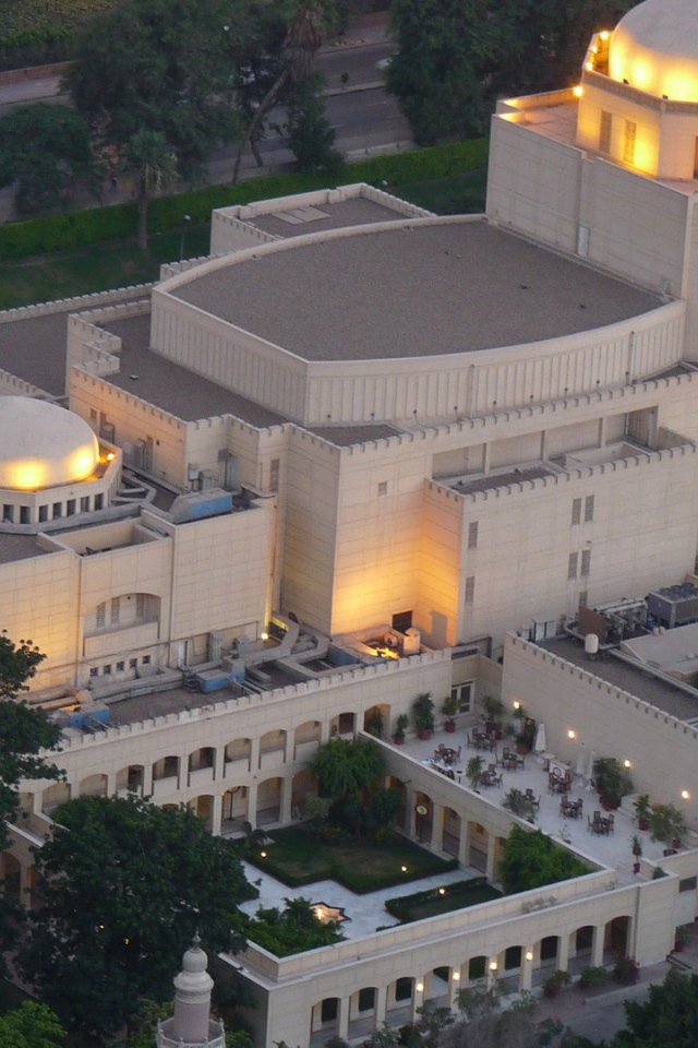 Здание оперы в Каире