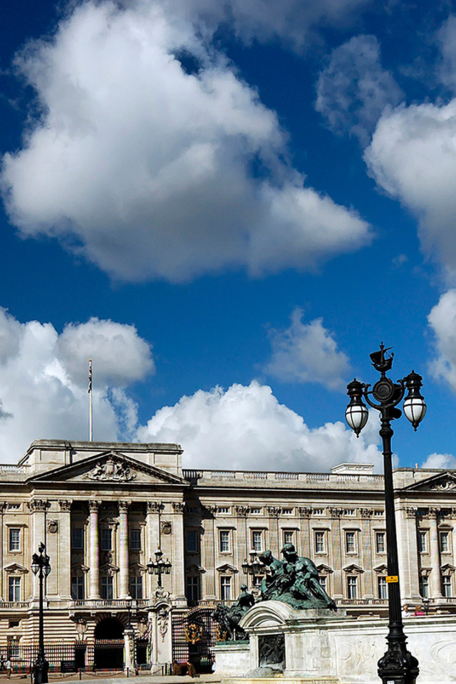 Букингемский дворец в Лондоне