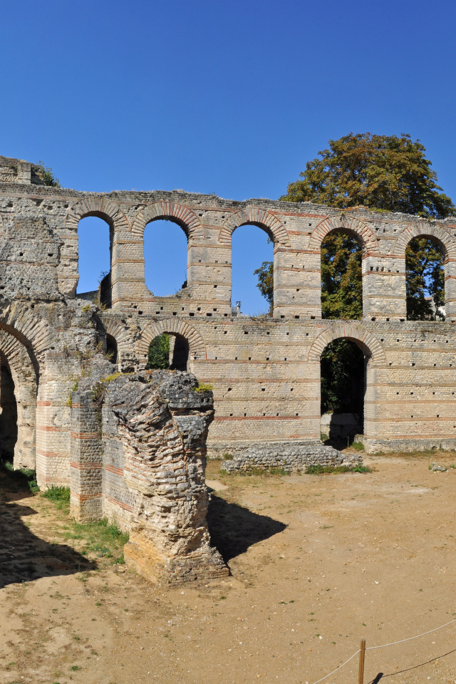 Старинные развалины в Бордо, Франция