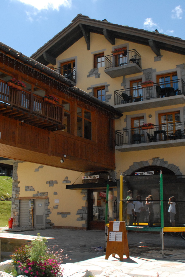 Арка на горнолыжном курорте Лез Арк, Франция