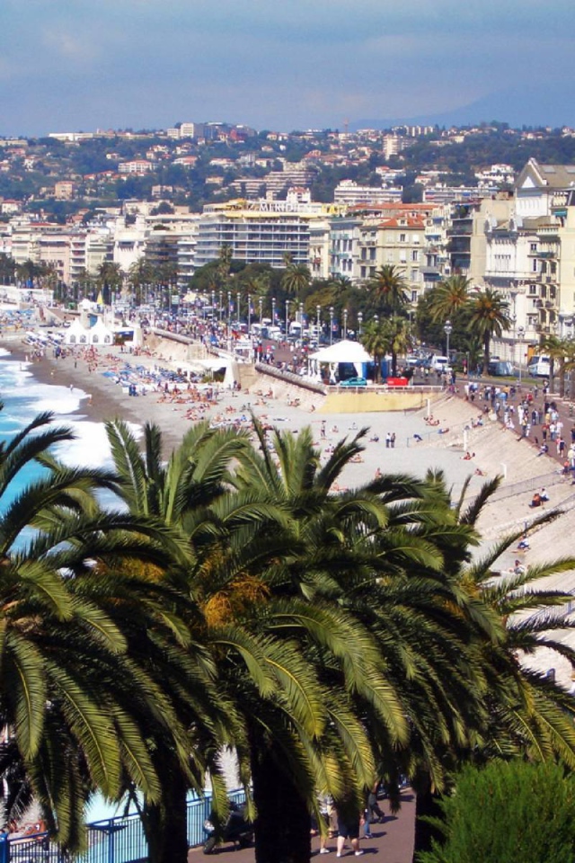 Пляж в городе Ницца, Франция