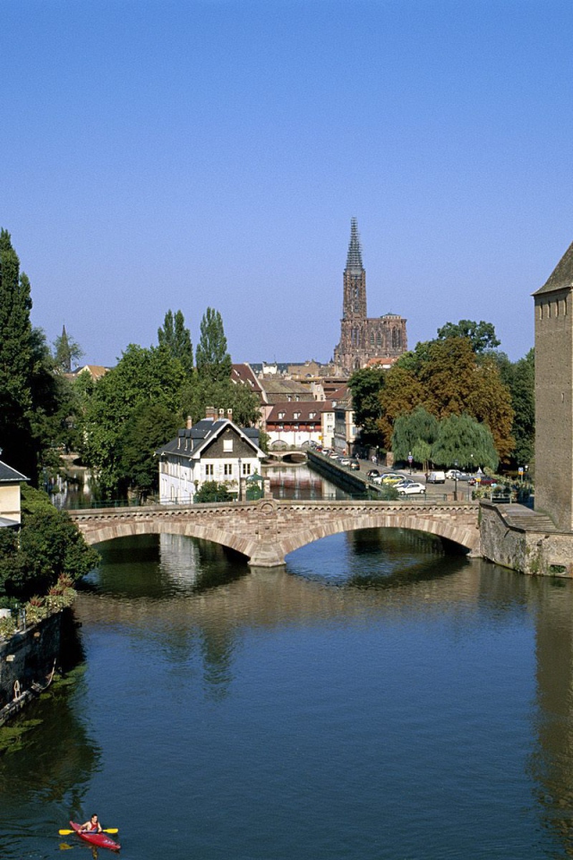 Мост в городе Страсбург, Франция