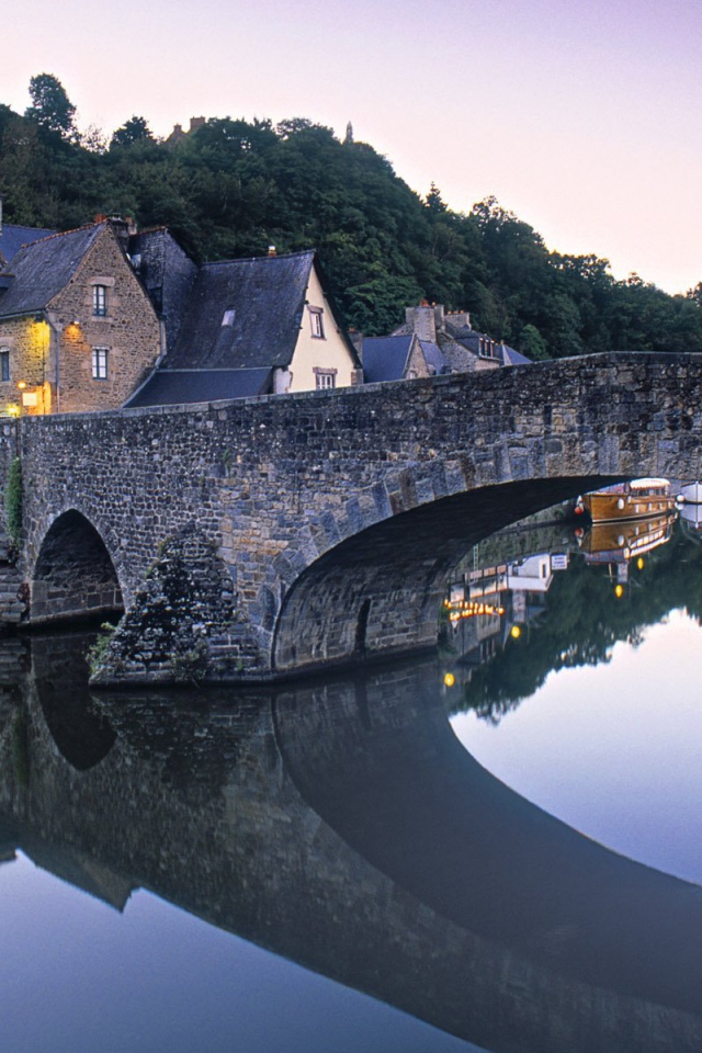 Мост через реку в Бретань, Франция