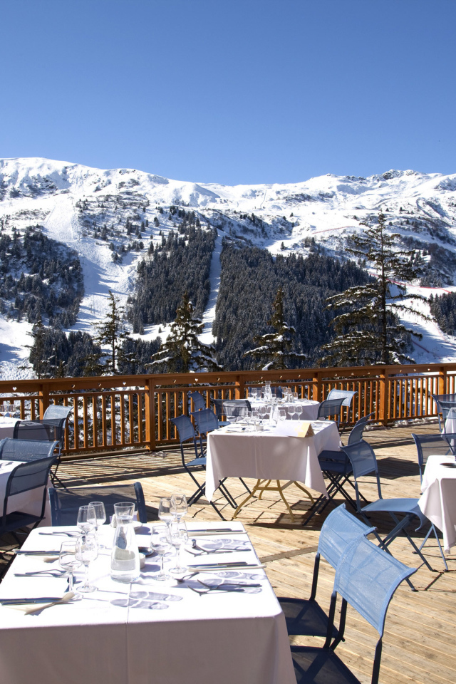Кафе на горнолыжном курорте Мерибель, Франция