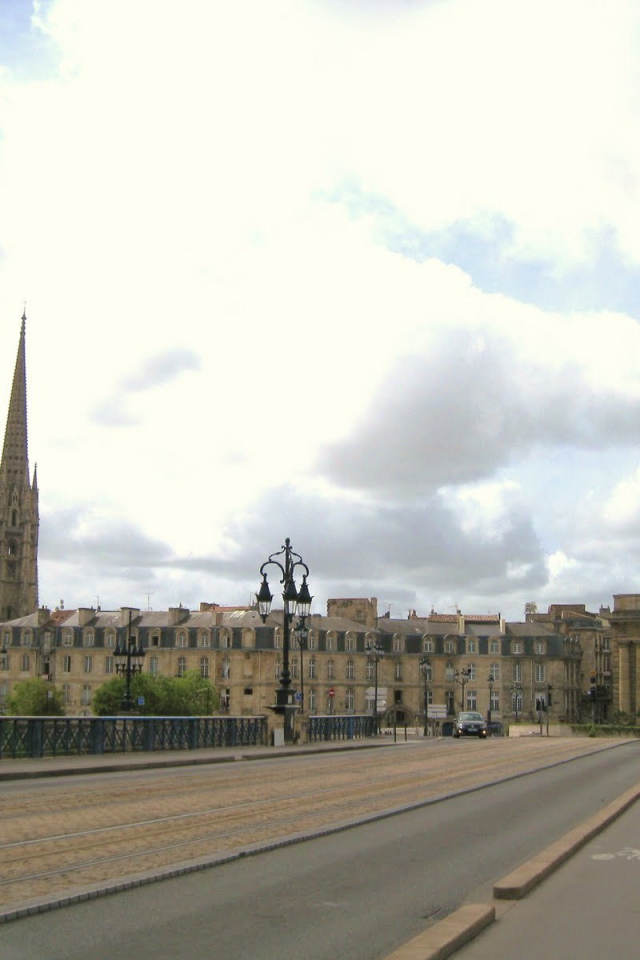 Городская улица в Бордо, Франция