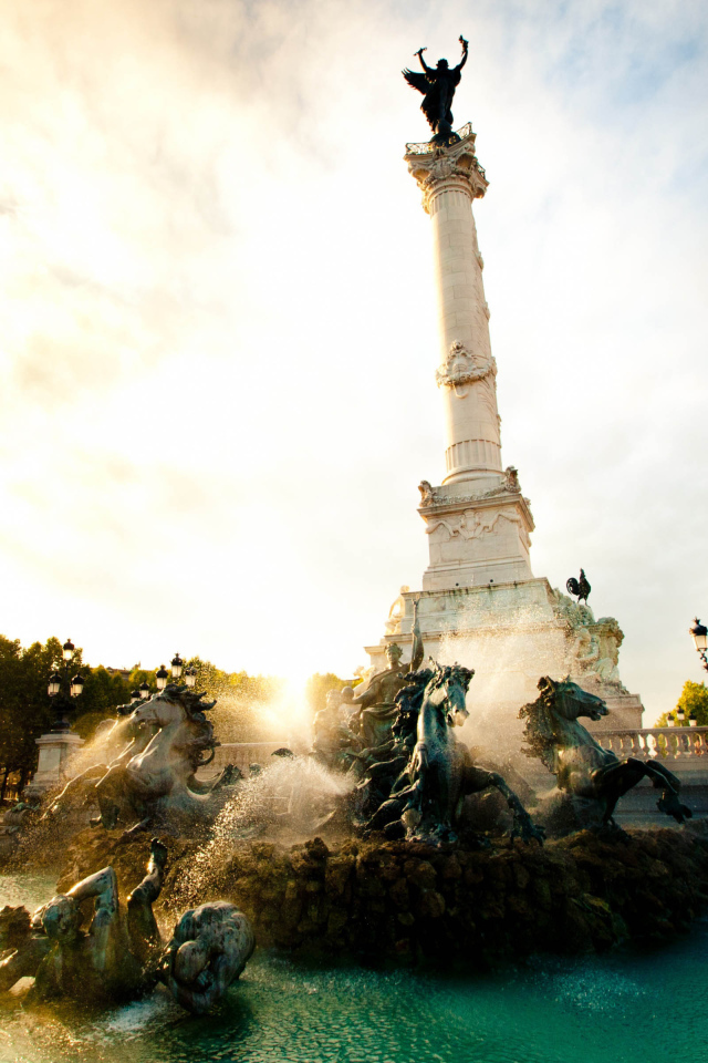 Колонна в Бордо, Франция