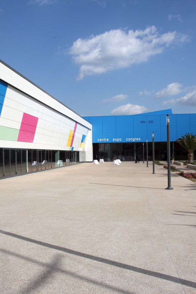 Экспоцентр на курорте Манделье ля Напуль, Франция