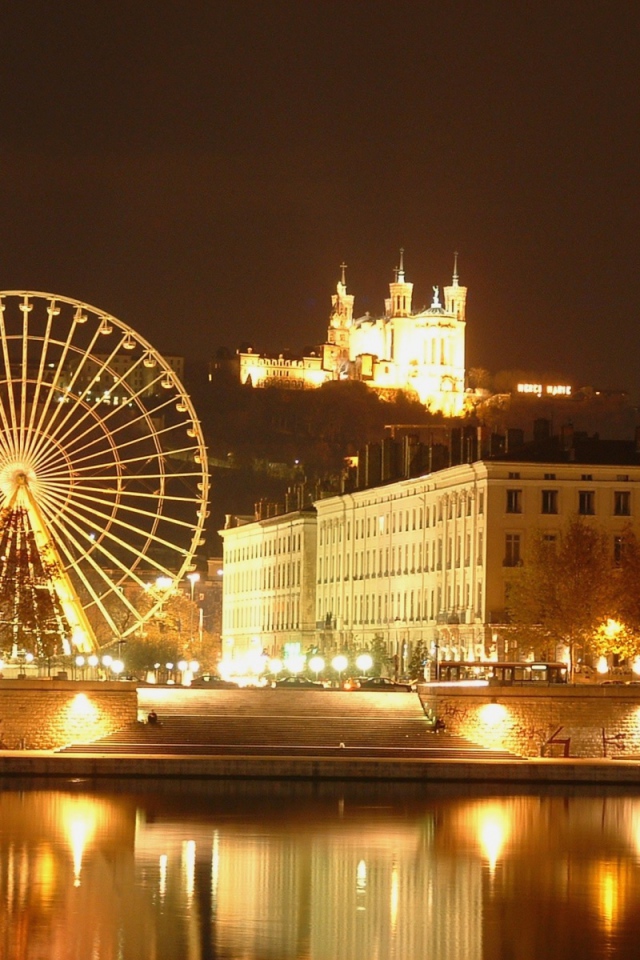 Колесо обозрения в городе Лион, Франция