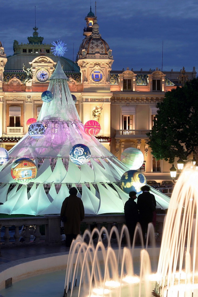 Фонтан в Монако