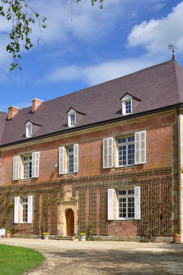 Старинное здание в провинции Шампань, Франция