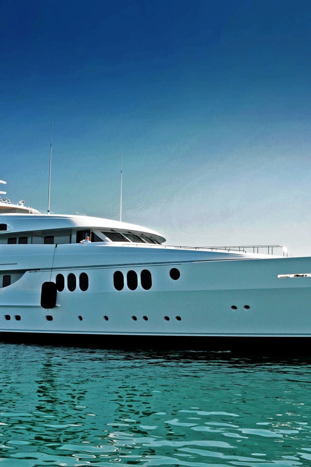 Роскошная яхта в Каннах, Франция