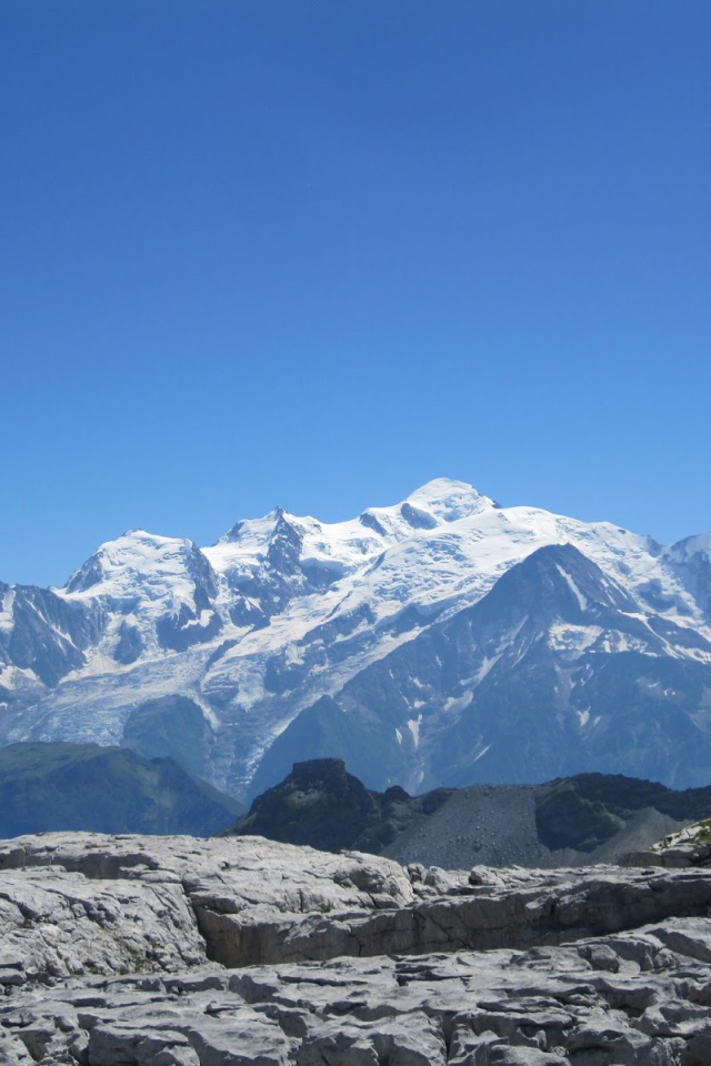 Горные вершины на горнолыжном курорте Самоен, Франция