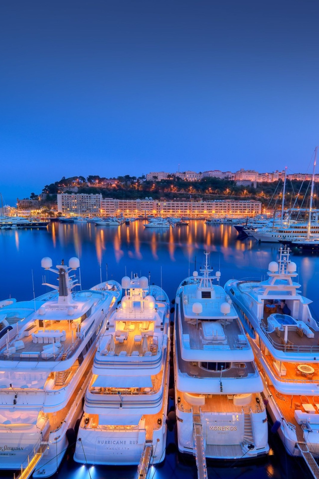 Ночной порт в Монако