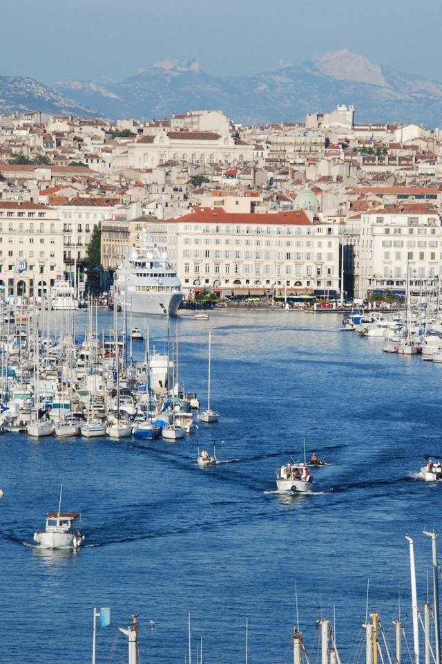 Порт в городе Марсель, Франция