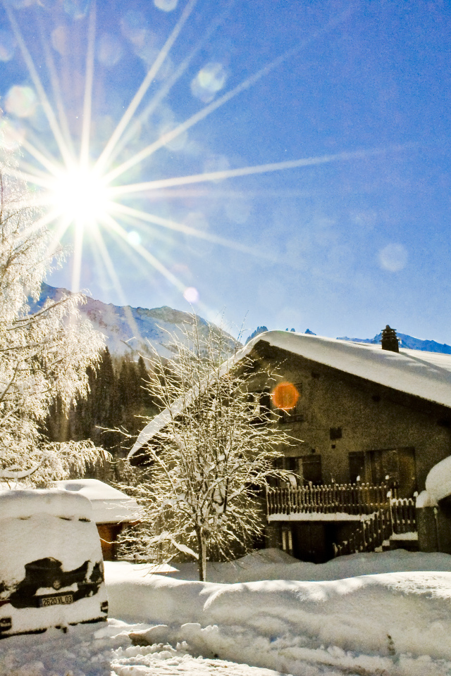 Солнце на курорте Шамони, Франция